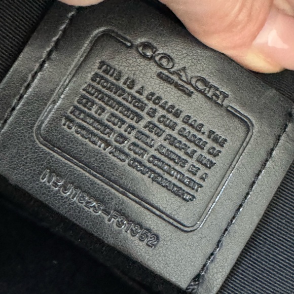 Coach - Crossgrain Sierra Crossbody Satchel F31352 - Black Patent & Gold - EUC+ - Picture 7 of 8